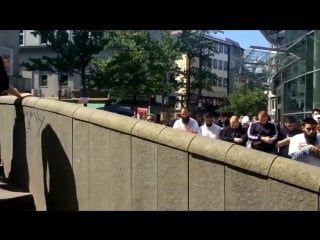 Beautiful scene׃ muslims pray in public in a german city (2014) المسلمون يصلون في المدينة الألمانية