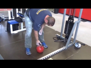 Carl august mertz ﻿ 144,6kg rolling thunder pull up