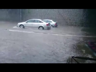 Heavy rain and flash floods today in spain! footage from the station bridge in avila today on july 7, 2017 video by tribuna avil