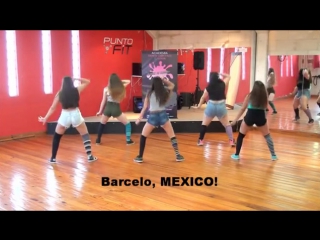 Russian girls vs mexican girls sexy reggaeton twerk