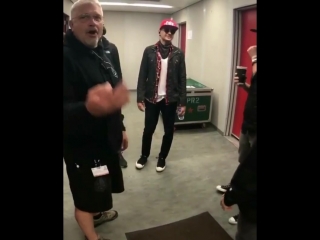 Chesterbe linkinpark video 1519410011576 mp4