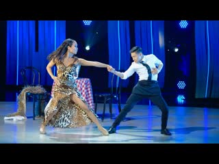 Koine and bailey perform to "mambo italiano" season 16 ep 15