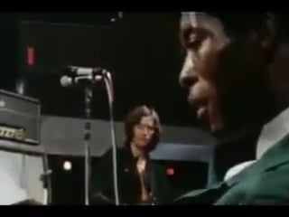 Dueling guitars eric clapton and buddy guy trade licks in 1969