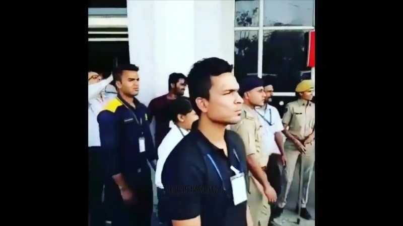 With blessings salmankhan arriving at jodhpur airport for court case april 4th 2018!! fans and their prayers are there for the