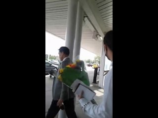 [lq fancam] 180802 china airport @ lay (zhang yixing)