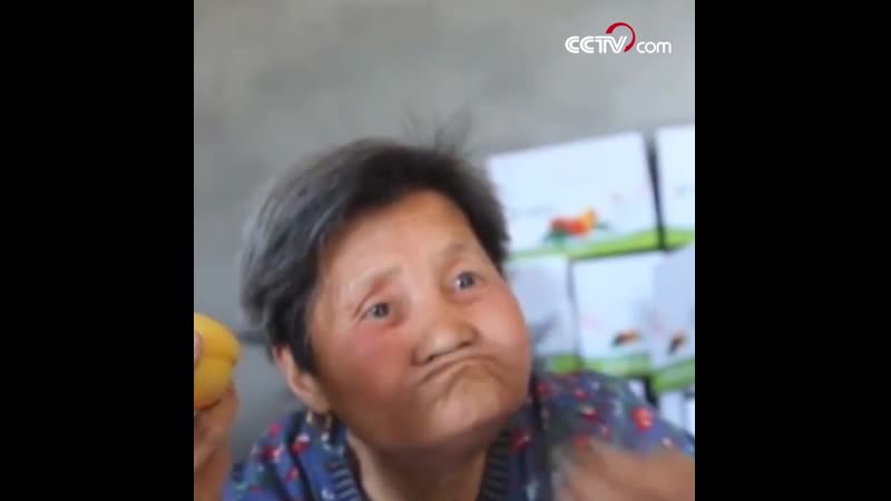 Восьмидесятилетняя бабушка стала популярной интернет продавщицей