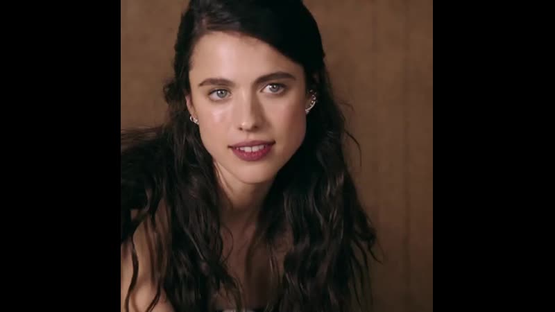 Julia butters &amp; margaret qualley golden globe awards 2020!