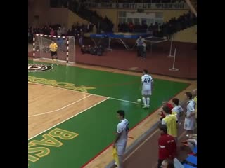 Выход из под прессинга "урагана" времен рониньо