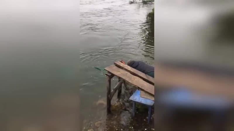 Хороший улов рыбаков и приколы на рыбалке