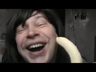 Геннадий горин сексуально сосёт банан на протяжении 35 секунд