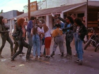 Chopper chicks in zombietown (1989)