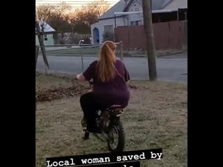 Дал девушке прокатиться на мотоцикле 🙀🤣