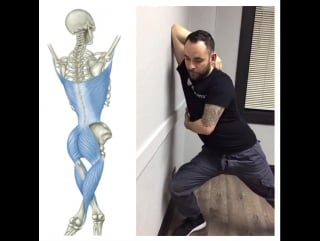 Here's 2 different stretches you can do against the wall to open up your triceps and lats tag your fiends who can use a stretch