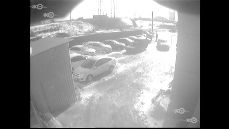 Машина рухнула с моста на меридиане