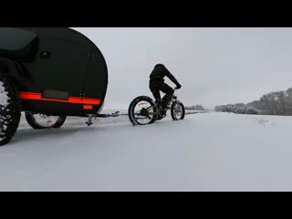 Winter übernachtung im schnee mit dem fahrrad wohnwagen 2022 12 04