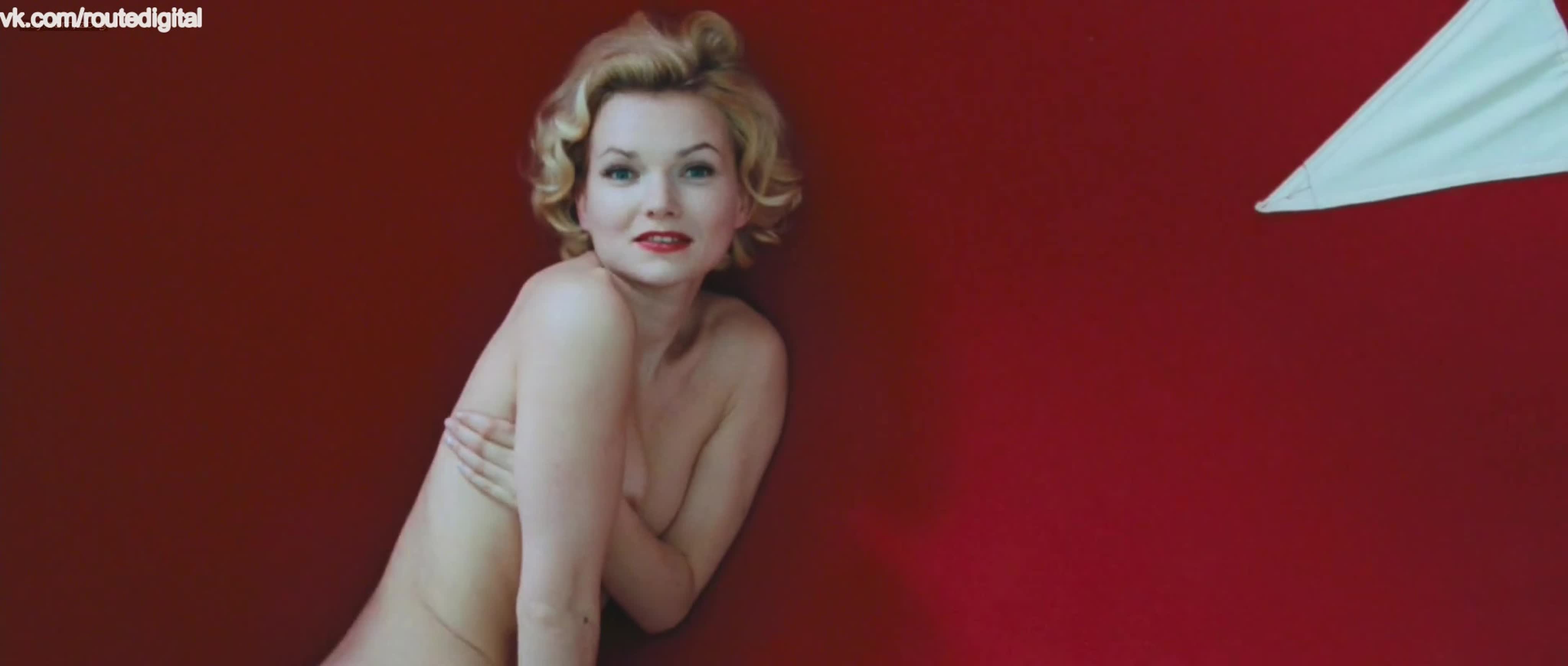 Sophie quinton nude poupoupidou (2011) hd1080p watch online  софи куинтон  пупупиду watch online