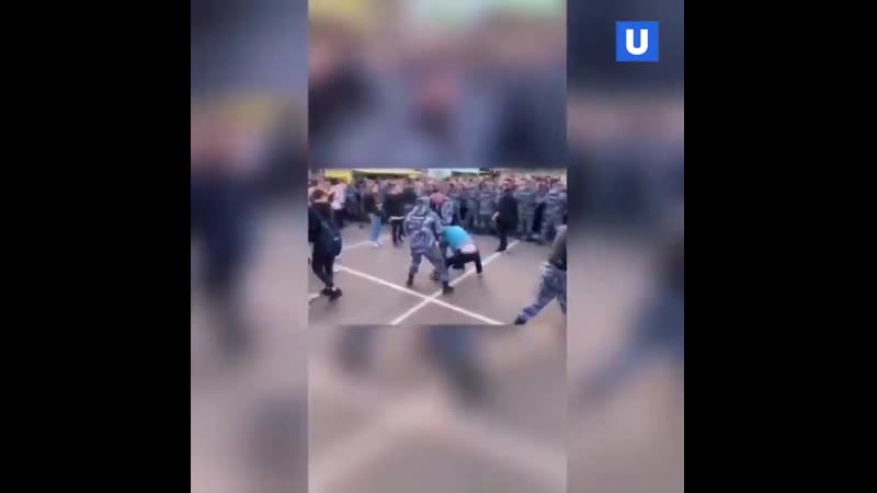 На фестиваль hip hop may day нагрянули силовики и вломили зрителям дубинками [nr]