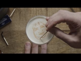 Героинь "секса в большом городе" рисуют на коктейлях