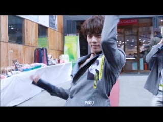 171104 кейбин выступления возле «insa art plaza»