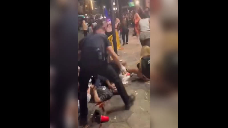 Вот сшановский хэллоуин это я понимаю там даже мертвецы настоящие