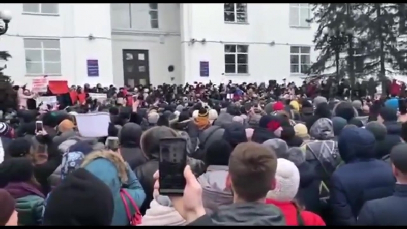 Митинг в кемерово! народ готов разорвать власть за ложь! стягивают военных!