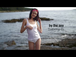 2019 02 09 sabrina g by the sea