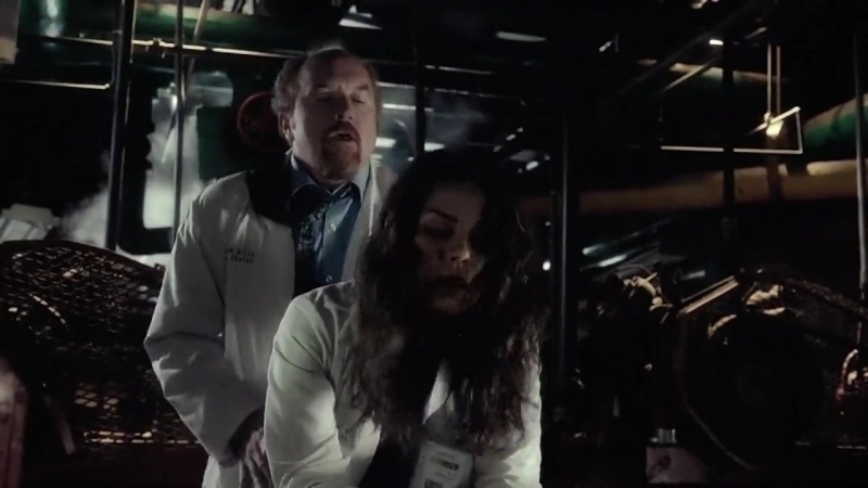 Мила кунис в роли доктора трахается