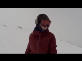 Snowboarder girl chased by bear i was singing rihanna work and didnt know it was behind me!