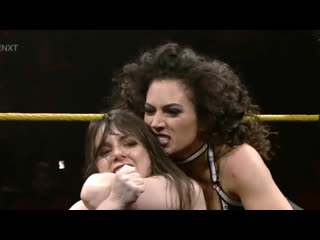 Nikki cross vs vanessa borne