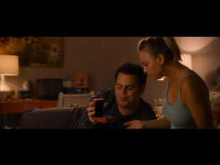Kaley cuoco braless the wedding ringer (2015) 1080p
