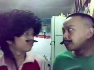 Nakita and isang bigote