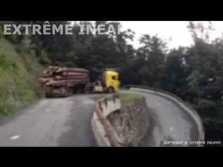 Extrême truck logger in french moutains