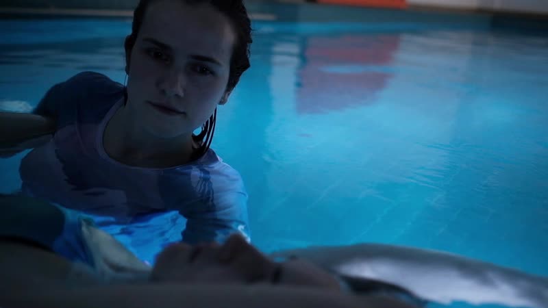 Водная забота о маме релаксационная практика в воде