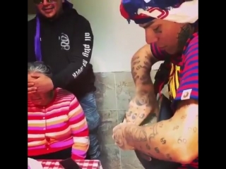 Tekashi 69 surprised his mom for her birthday!