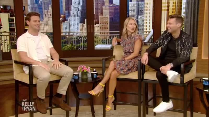 Jonathan groff on kelly and ryan