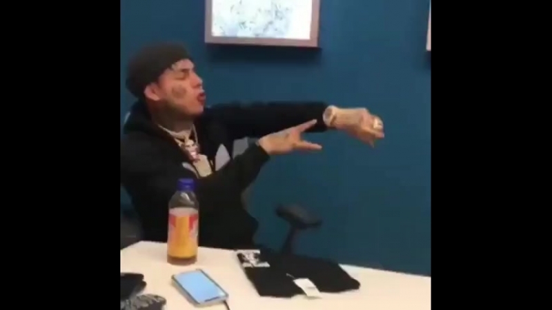 Walk porn video – Отрывок нового ремикса 6ix9ine (tekashi69) "plug walk" [ block812 ]