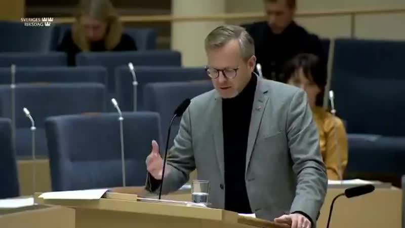 Sveriges inrikesminister mikael damberg en kulsprutemaskin eller en ehum ehum nu tappade jag bort det!