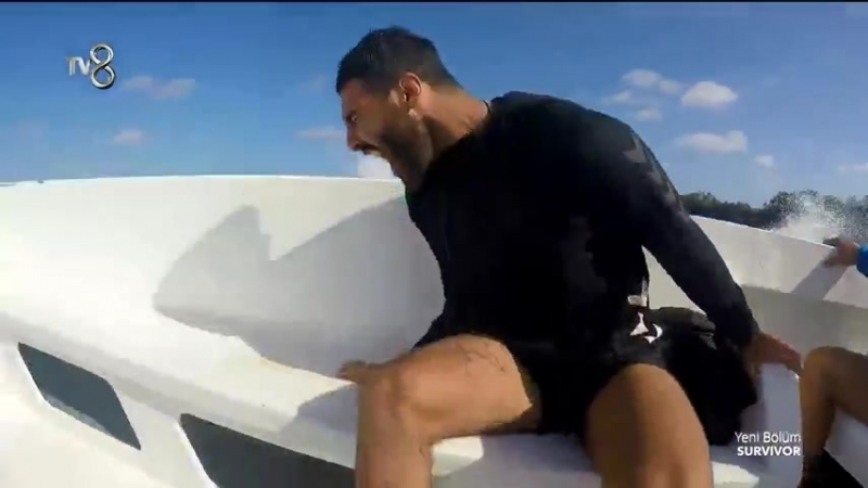 Eser west kriz geçirdi! adanın zor şartları onu zorladı