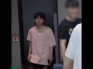 When your mum telling you to stop watching those korean boys and get your ass downstairs