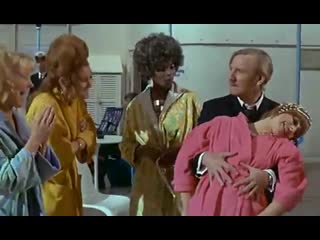 Doctor in trouble (1970)