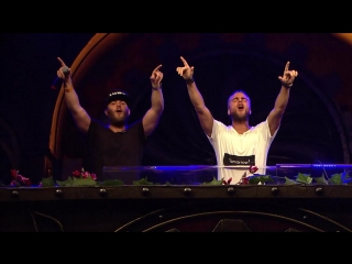 Showtek live at tomorrowworld 2015