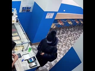 Превратила сдачу в недосдачу