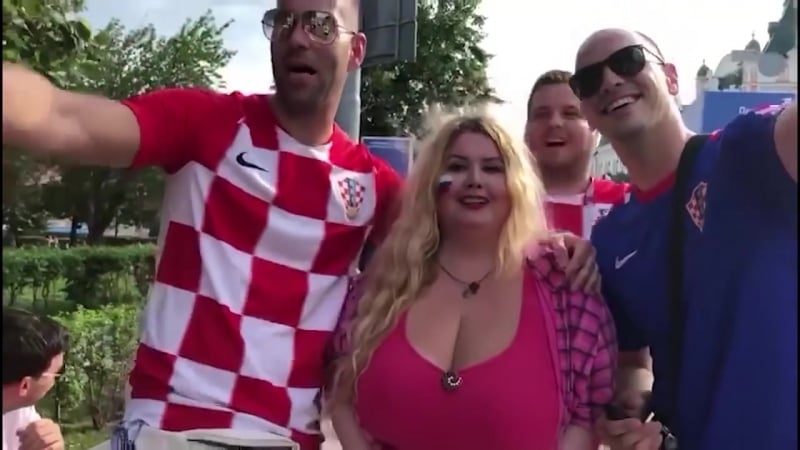 [ксения атаева] нижегородка ксюша с хорватскими болельщиками на чемпионате мира 2018