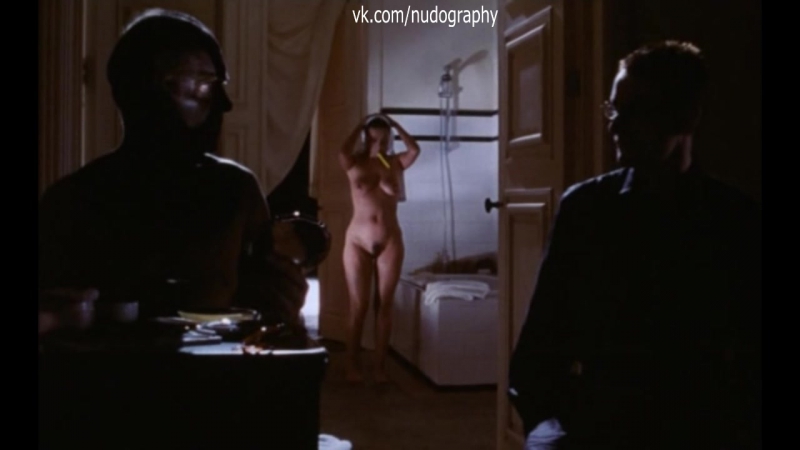 Полли уокер (polly walker) голая "8 1/2 (восемь с половиной) женщин" (8½ women, eight and a half women, 1999, питер гринуэй)