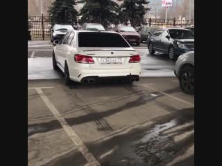 Как вам звук выхлопа mercedes benz e class brabus 850hp 😈
