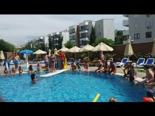 Pool game #alanya#turkiye#bluewavesuitehotel#summer#holiday#sun#beach#fun#pool#game #animation#team