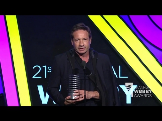 David duchovny gillian anderson webby awards 2017