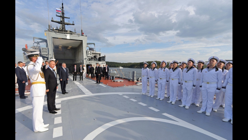 Осмотр корвета «совершенный»