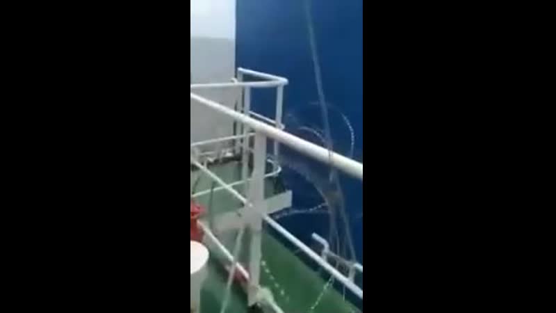 Пираты напали на судно mp4
