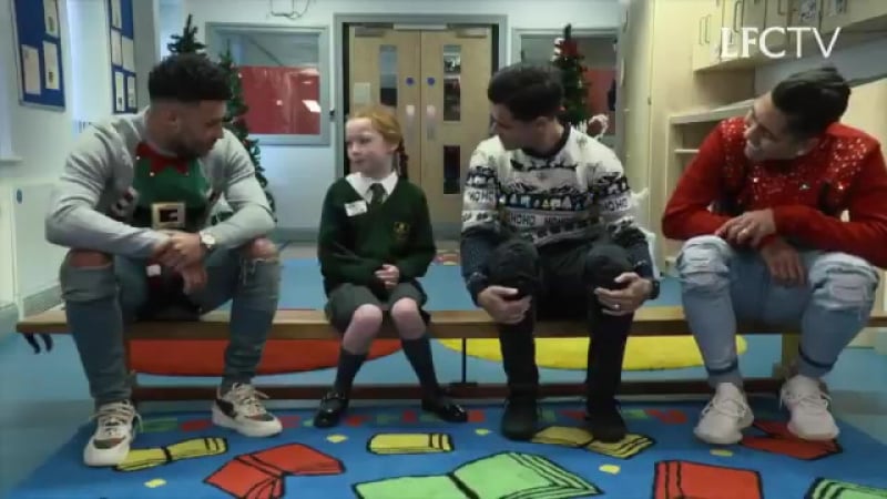 Школьница милейше затроллила окслейд чемберлена